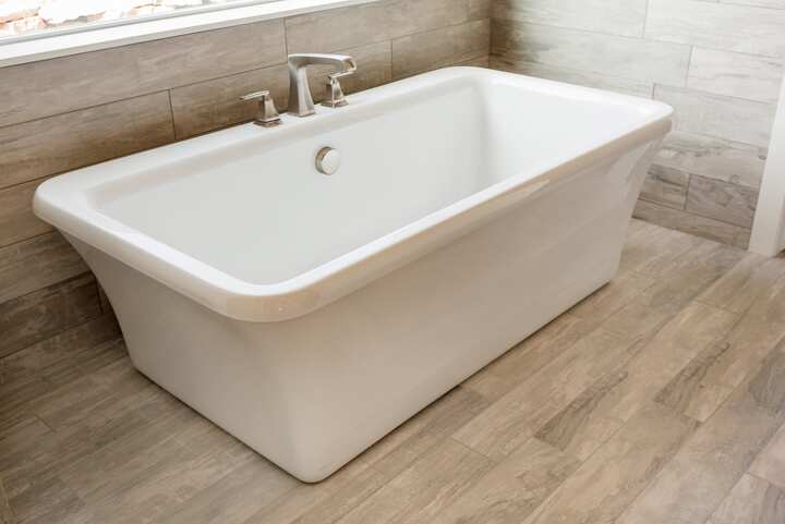A luxury soaking bathtub installation for Thousand Oaks, California bathroom